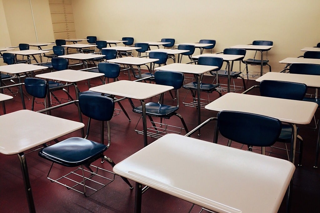 Traditions étudiantes&nbsp;: le rôle des insignes dans la vie des écoles